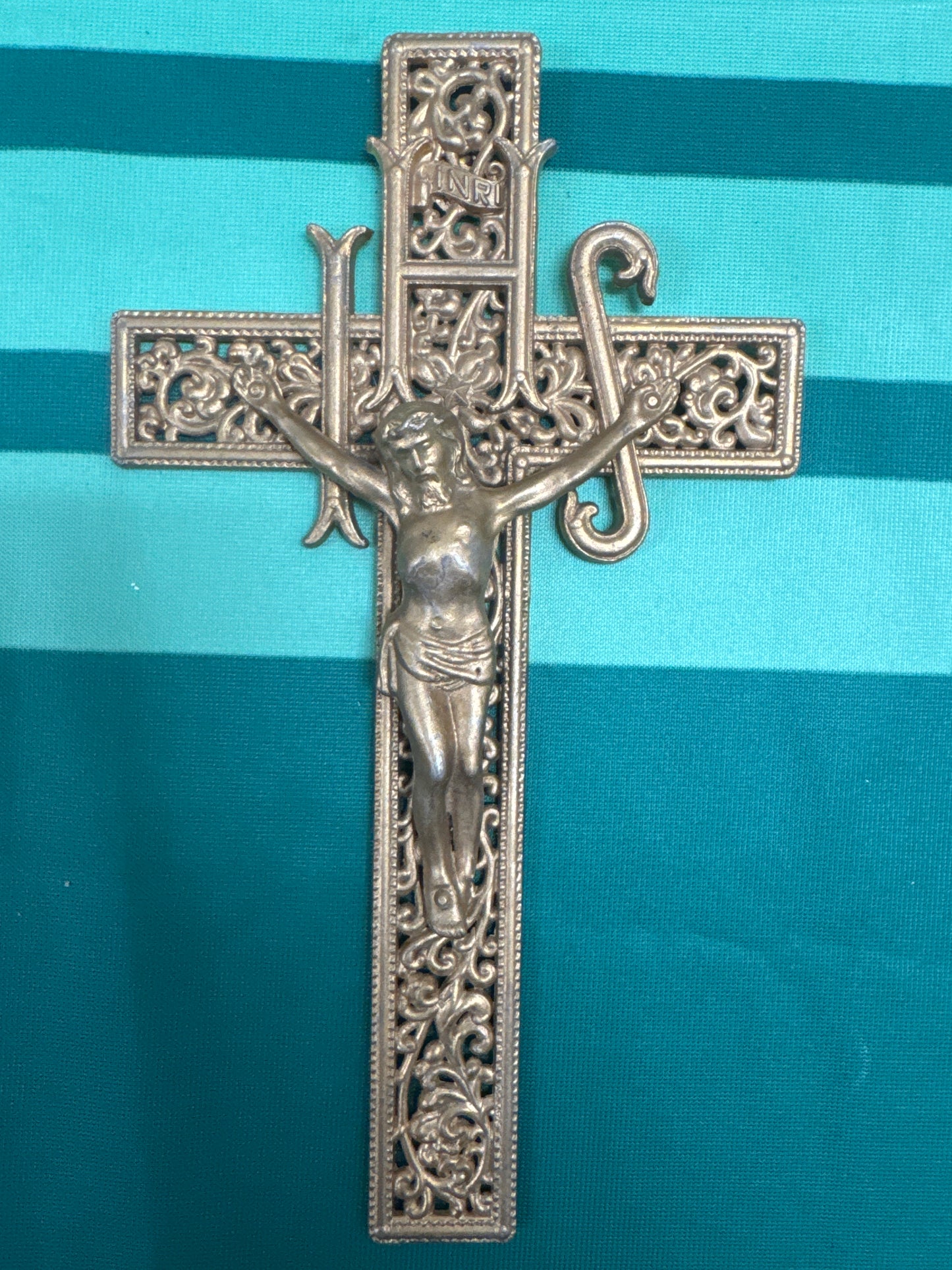 Crucifix 17 - lighter brass 9”x5”